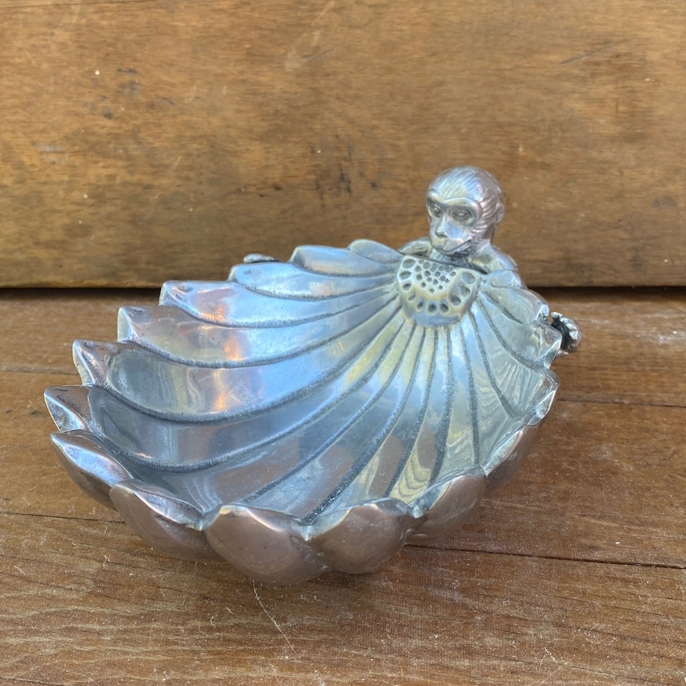 Vintage Arthur Court Monkey Nut Dish